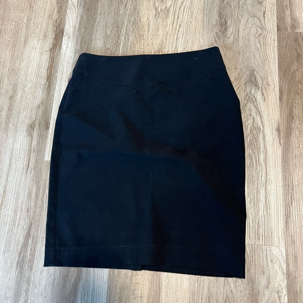 7th Avenue Design Studio New York and Company Suiting Collection Skirt